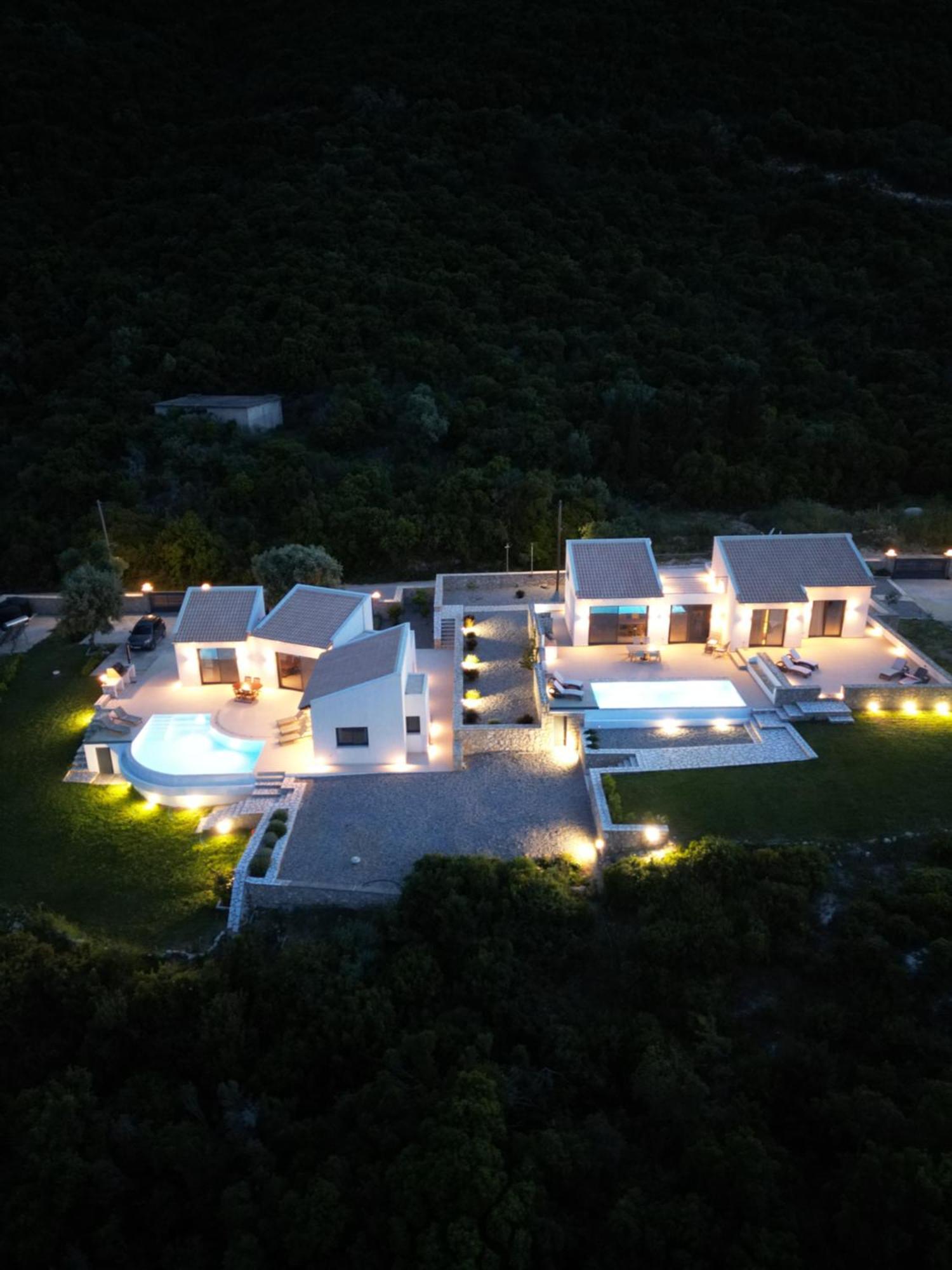 Tempestini Exclusive Villas นิเกียนา ภายนอก รูปภาพ